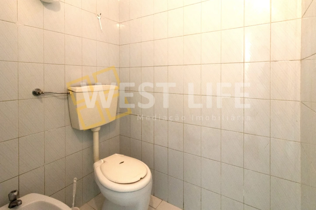 Loja para Arrendamento em Rio de Mouro Foto 8