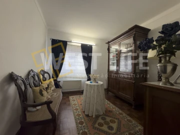 Moradia T5 para Venda em Mafra