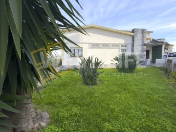 Moradia T5 para Venda em Mafra