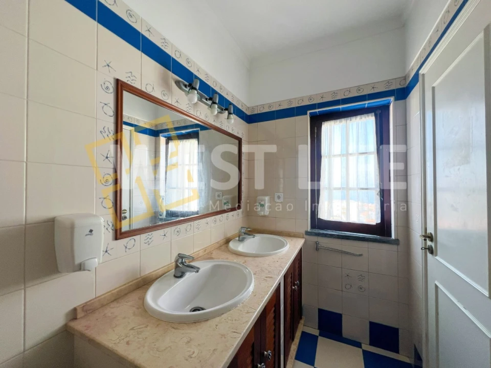 Moradia T4 para Venda em Ericeira Foto 8