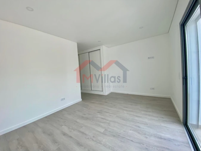 Moradia T3 para Venda em Tavira (Santa Maria e Santiago) Foto 7