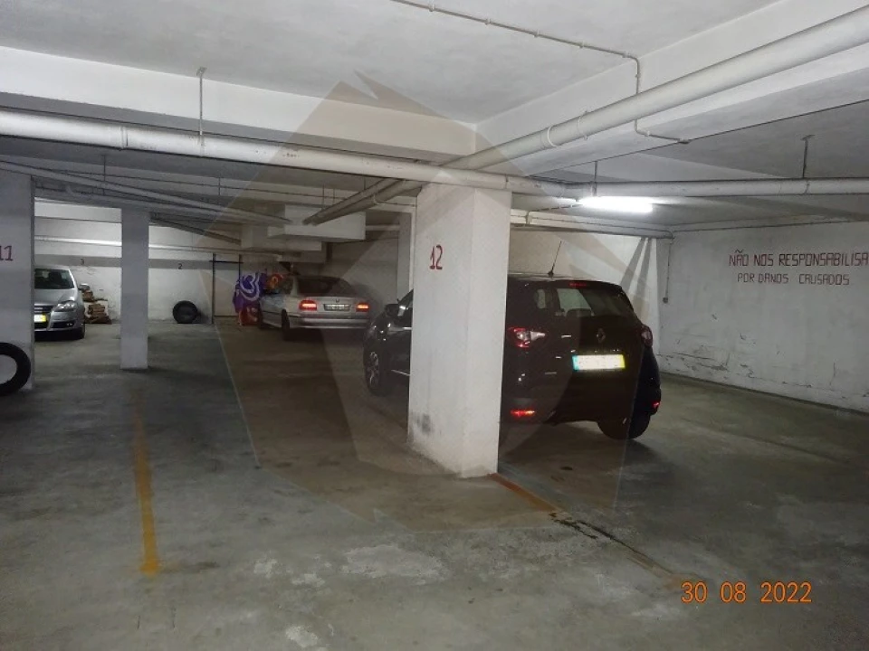 Garagem para Venda em Ramalde Foto 2