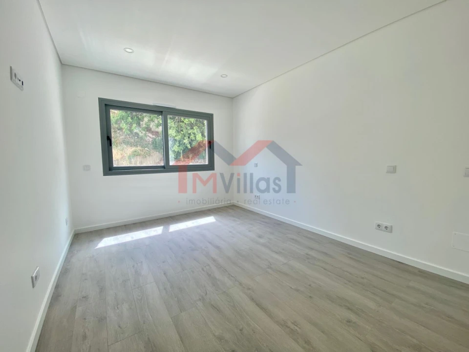 Moradia T5 para Venda em Tavira (Santa Maria e Santiago) Foto 13