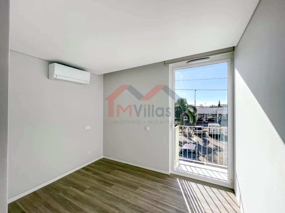 Apartamento T3 para Venda em Almancil Foto 5