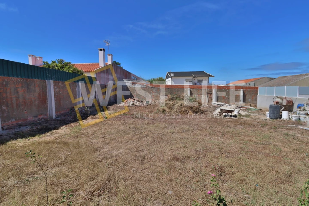 Moradia T4 para Venda em A dos Cunhados e Maceira Foto 3