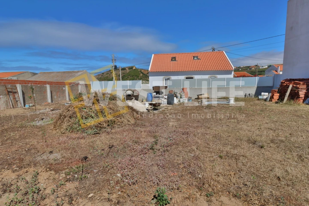 Moradia T4 para Venda em A dos Cunhados e Maceira Foto 5