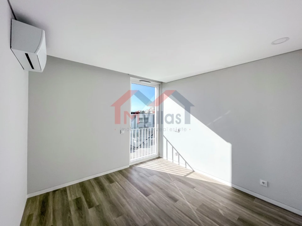 Apartamento T2 para Venda em Almancil Foto 11