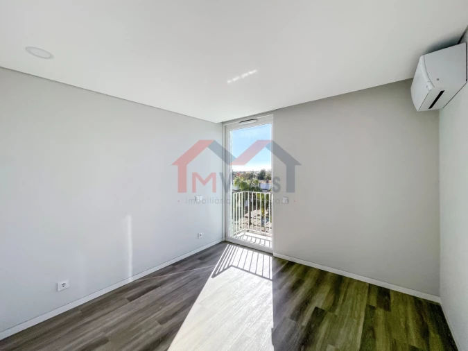 Apartamento T2 para Venda em Almancil Foto 5