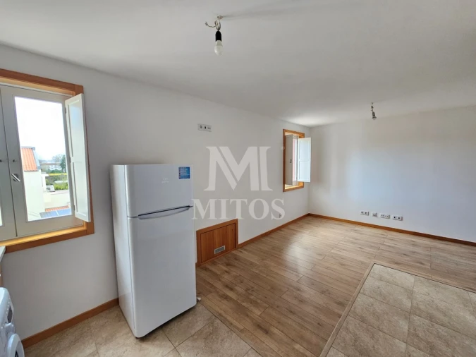 Apartamento T2 para Arrendamento em Santa Maria Maior e Monserrate e Meadela Foto 2