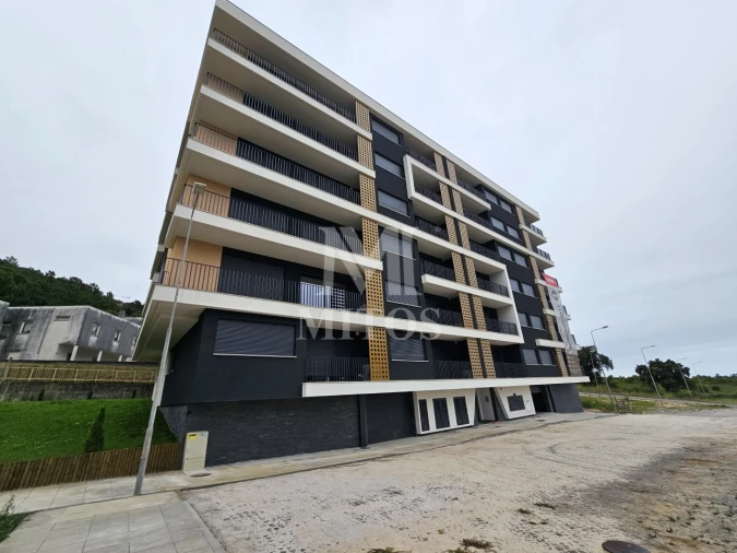 Apartamento T2 para Arrendamento em Darque Foto 2