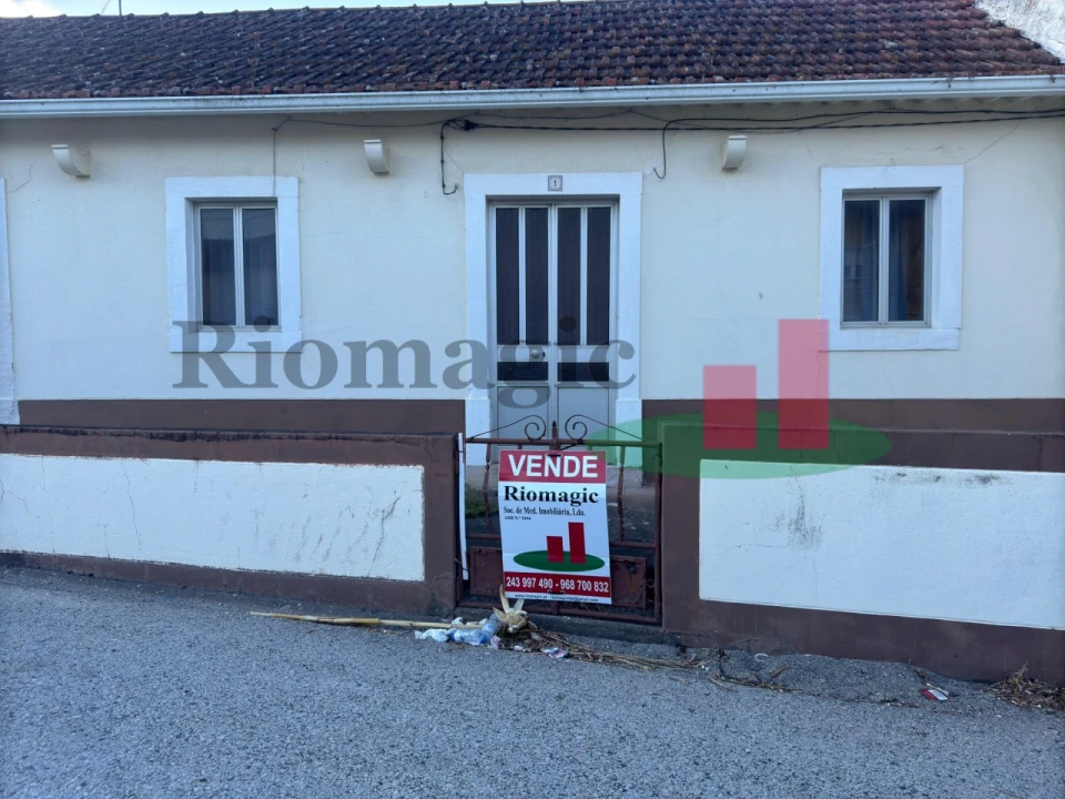 Moradia T3 para Venda em Alcobertas Foto 4