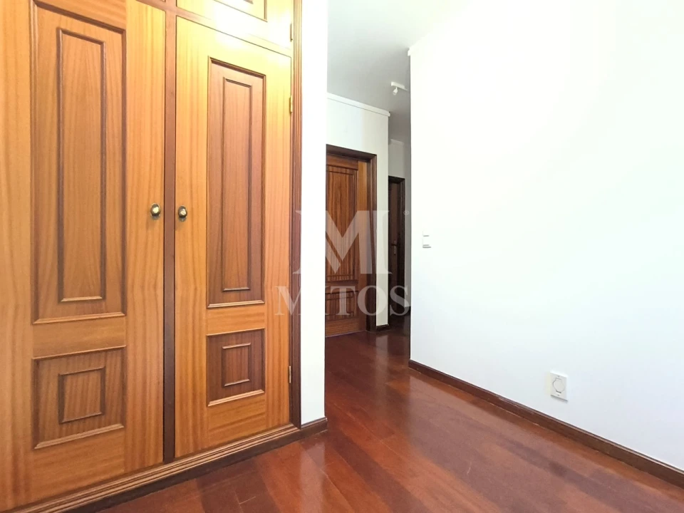 Moradia T4 para Venda em Santa Maria Maior e Monserrate e Meadela Foto 15