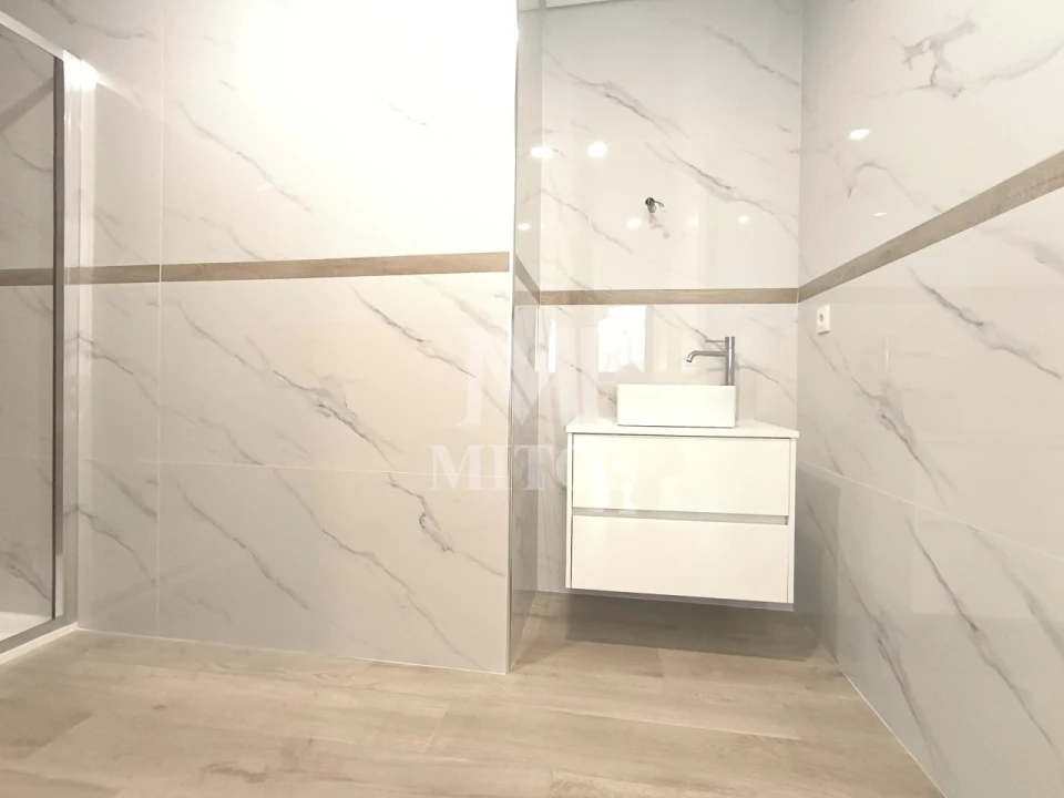 Apartamento T2 para Venda em Darque Foto 11