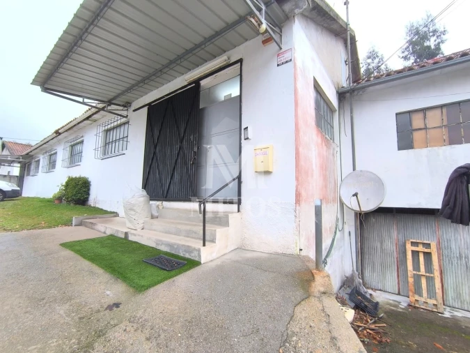 Armazém para Venda em Durrães e Tregosa Foto 2