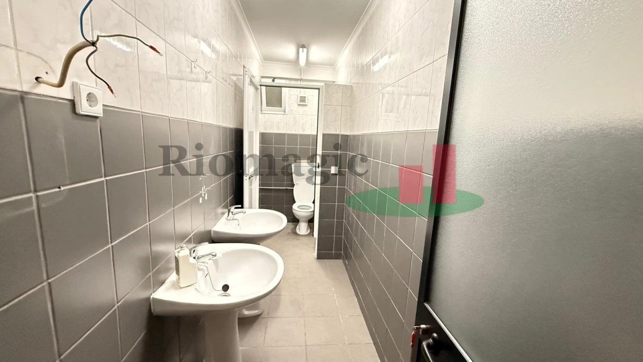 Armazém para Venda em Rio Maior Foto 18