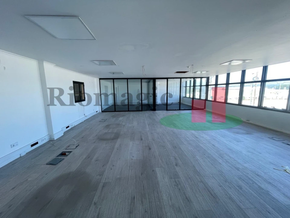 Armazém para Venda em Rio Maior Foto 36