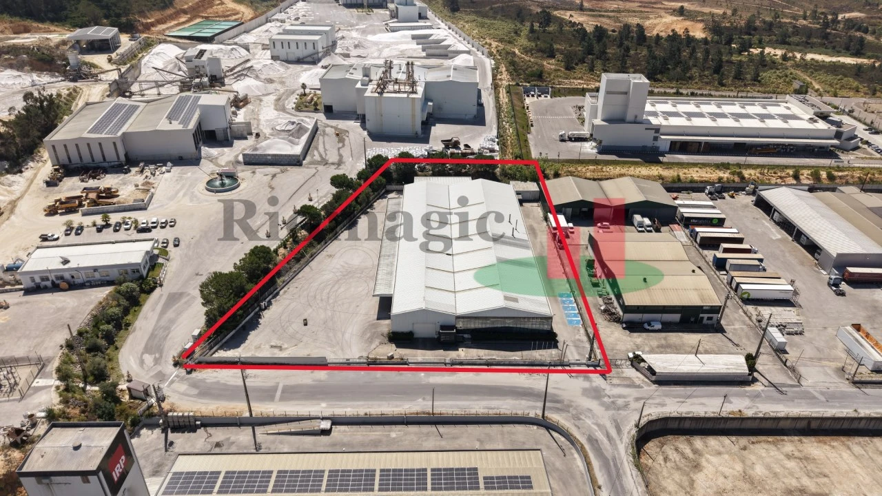 Armazém para Venda em Rio Maior Foto 1