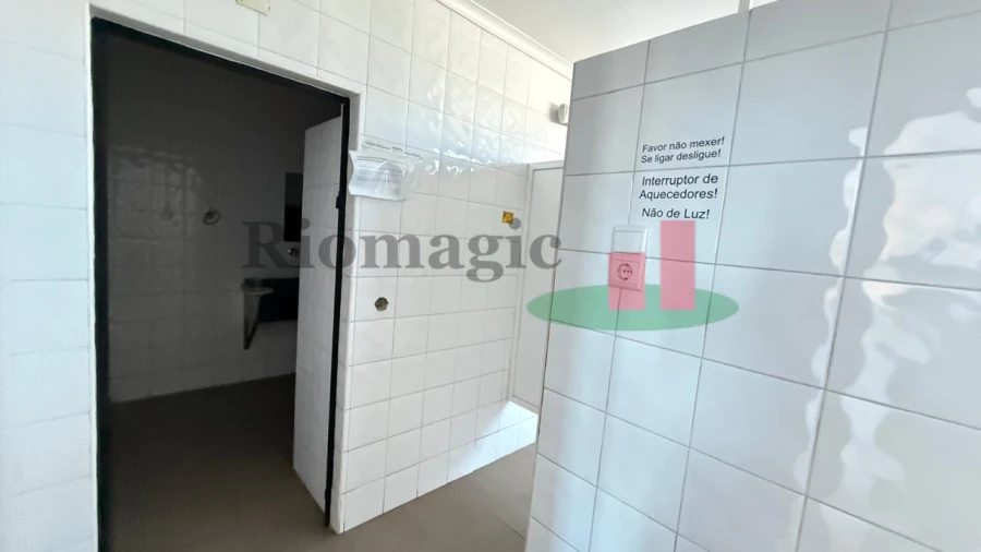 Armazém para Venda em Rio Maior Foto 14