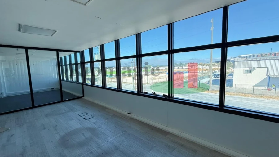 Armazém para Venda em Rio Maior Foto 34