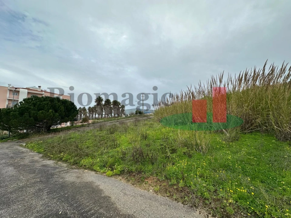 Terreno para Venda em Lourinhã e Atalaia Foto 1