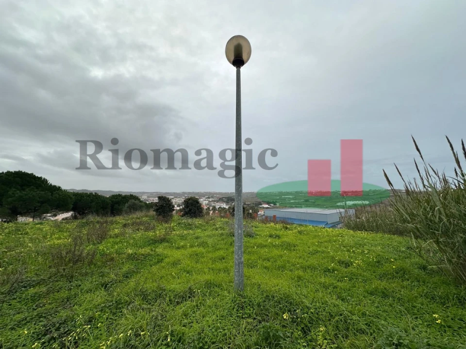 Terreno para Venda em Lourinhã e Atalaia Foto 2