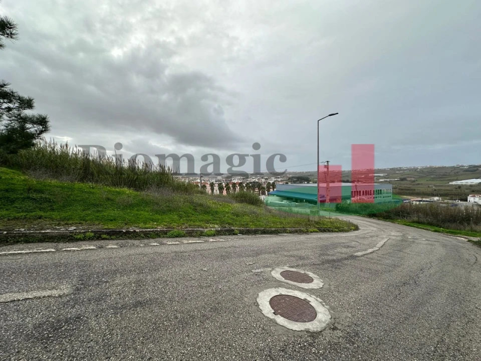 Terreno para Venda em Lourinhã e Atalaia Foto 3