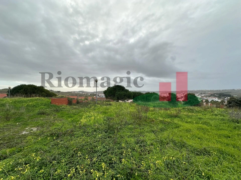 Terreno para Venda em Lourinhã e Atalaia Foto 4