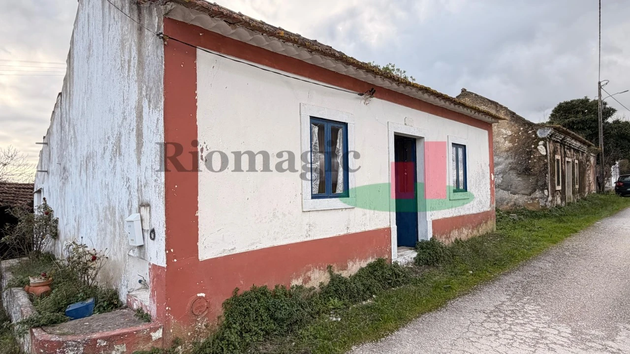 Moradia T1 para Venda em Achete, Azoia de Baixo e Póvoa de Santarém Foto 2