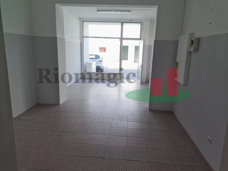 Loja para Venda em Salvaterra de Magos e Foros de Salvaterra Foto 1