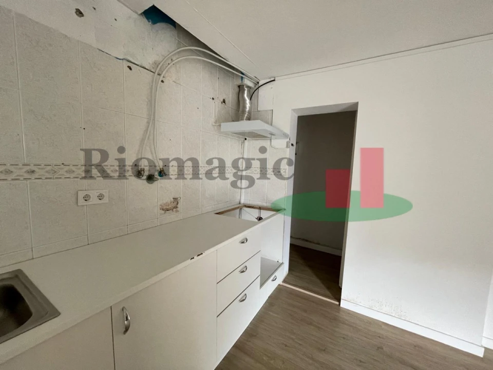 Apartamento T3 para Venda em Ramada e Caneças Foto 14