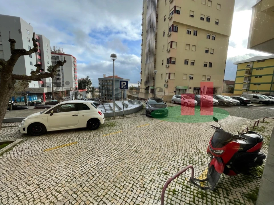 Apartamento T3 para Venda em Ramada e Caneças Foto 16