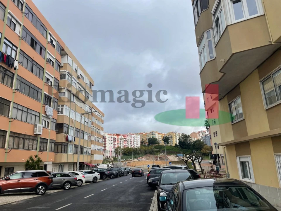Apartamento T3 para Venda em Ramada e Caneças Foto 23