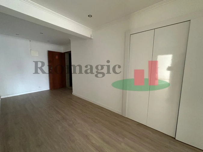 Apartamento T3 para Venda em Ramada e Caneças Foto 19