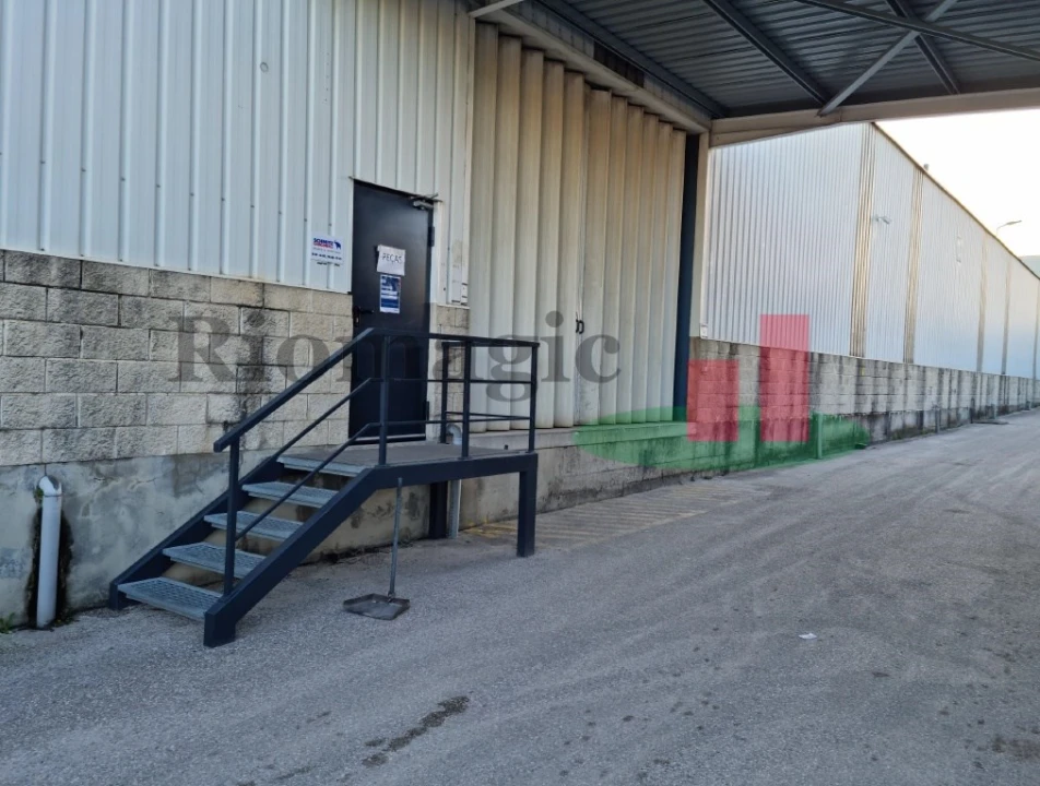 Armazém para Arrendamento em Rio Maior Foto 8