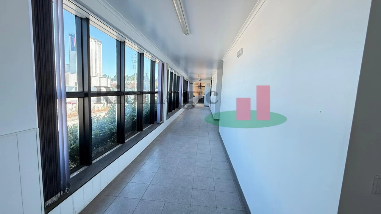 Armazém para Arrendamento em Rio Maior Foto 10