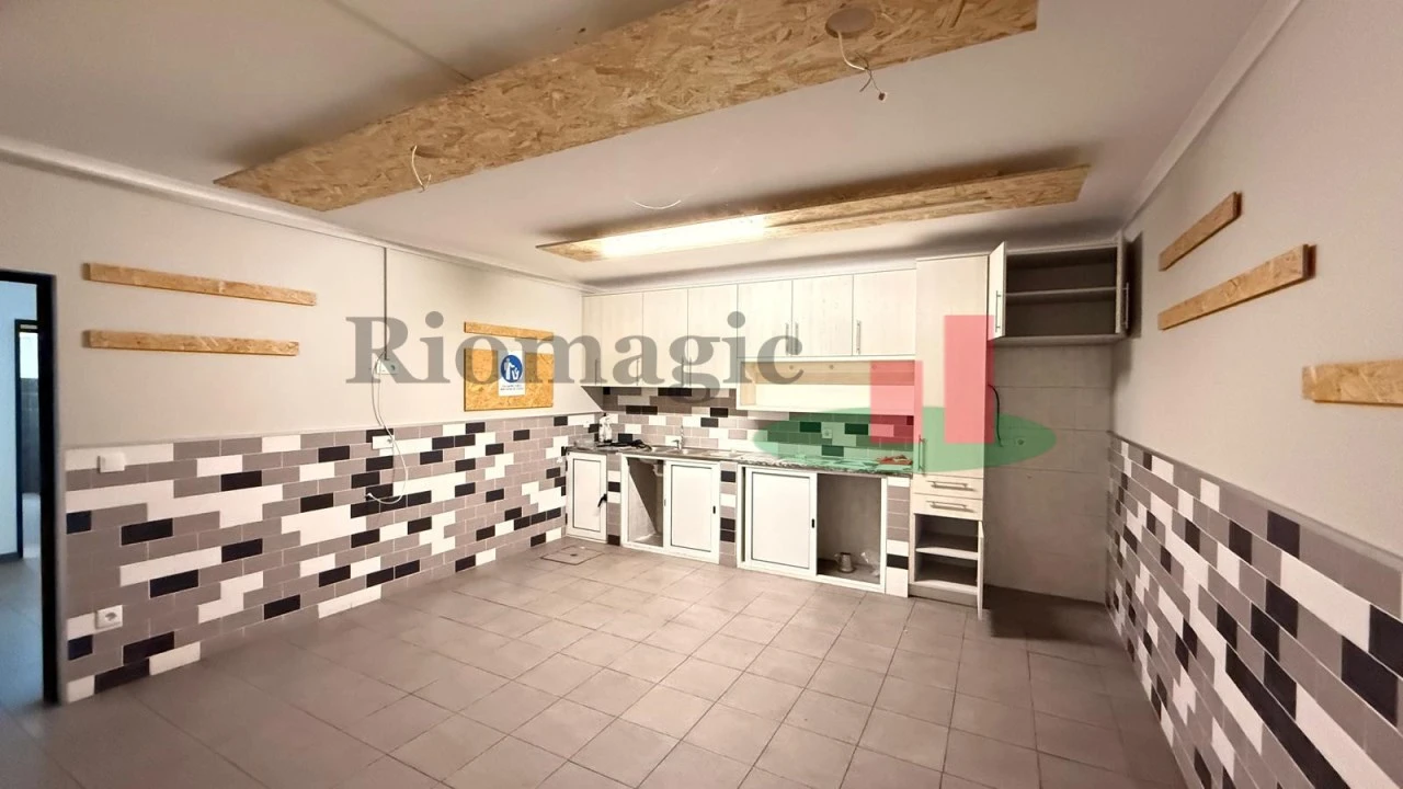 Armazém para Arrendamento em Rio Maior Foto 22