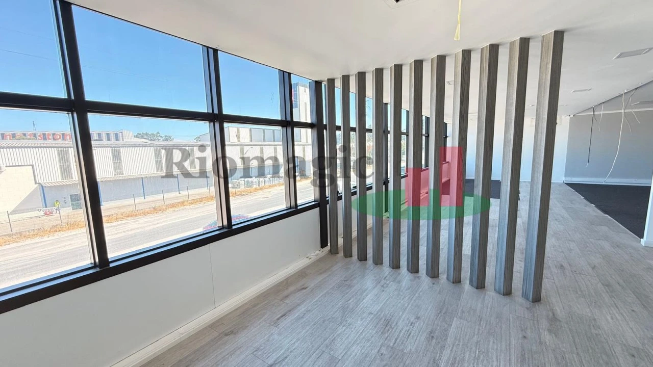 Armazém para Arrendamento em Rio Maior Foto 32