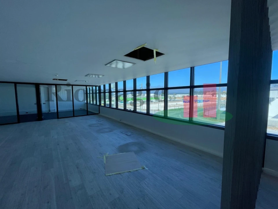 Armazém para Arrendamento em Rio Maior Foto 53