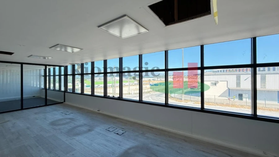 Armazém para Arrendamento em Rio Maior Foto 35