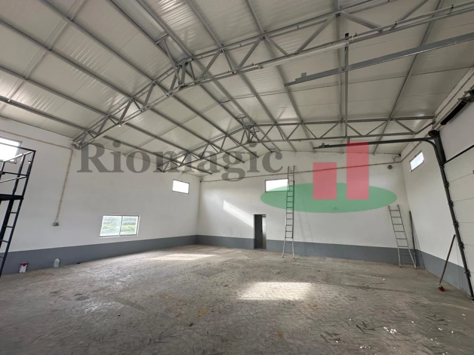 Armazém para Arrendamento em São Sebastião Foto 5