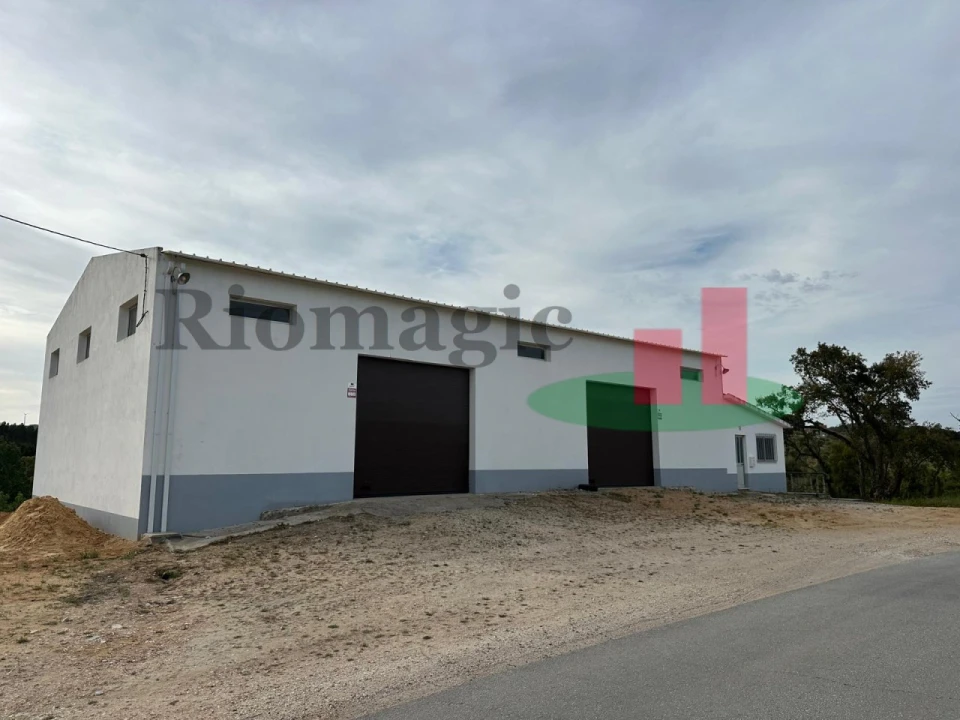 Armazém para Arrendamento em São Sebastião Foto 13