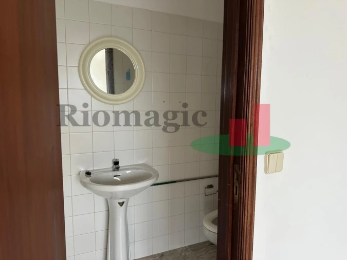 Armazém para Arrendamento em São Sebastião Foto 8