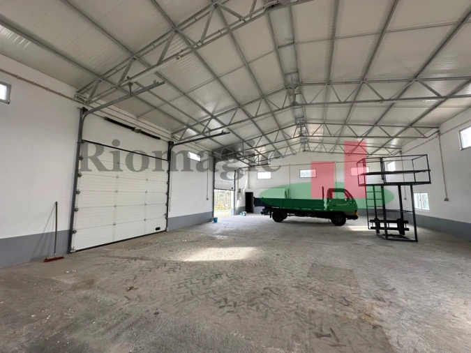 Armazém para Arrendamento em São Sebastião Foto 2