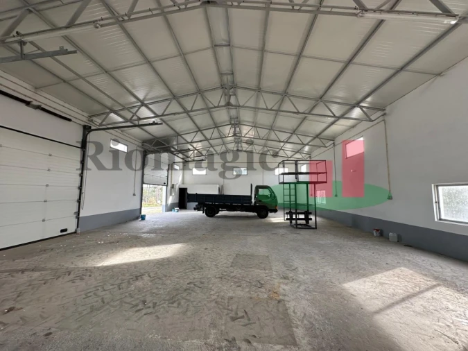 Armazém para Arrendamento em São Sebastião Foto 4