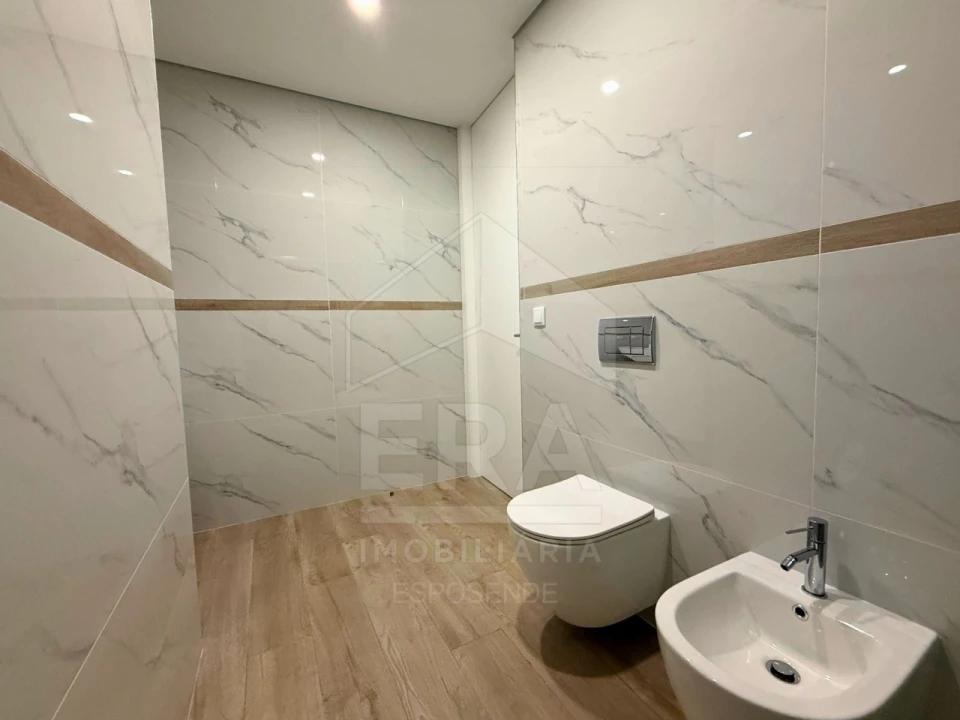 Apartamento T2 para Venda em Darque Foto 6