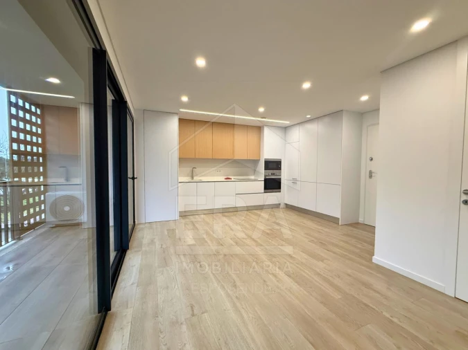 Apartamento T2 para Venda em Darque Foto 1