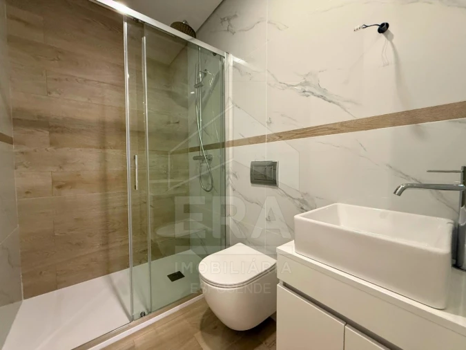 Apartamento T2 para Venda em Darque Foto 5