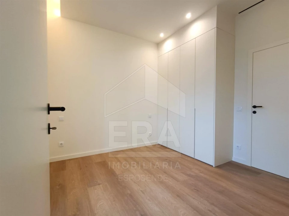 Apartamento T2 para Venda em Santa Maria Maior e Monserrate e Meadela Foto 4