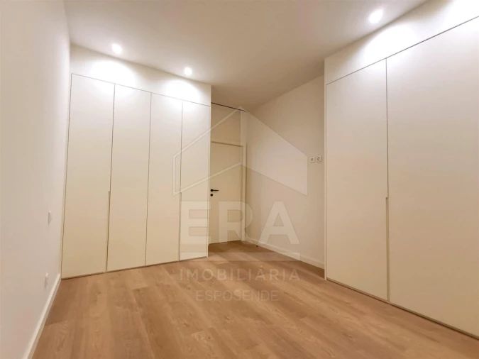Apartamento T2 para Venda em Santa Maria Maior e Monserrate e Meadela Foto 9