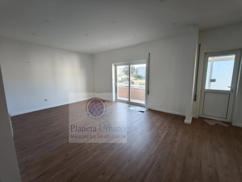 Apartamento T3 para Venda em Cidade da Maia Foto 4